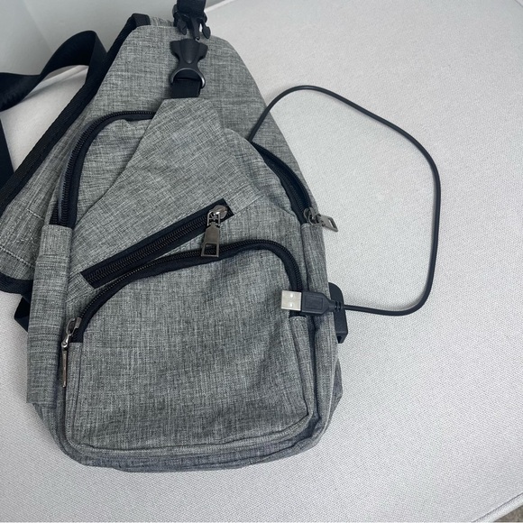 NuPouch Gray Anti-theft Backpack USB Charge Port Smart Organization Crossbody - Picture 4 of 8